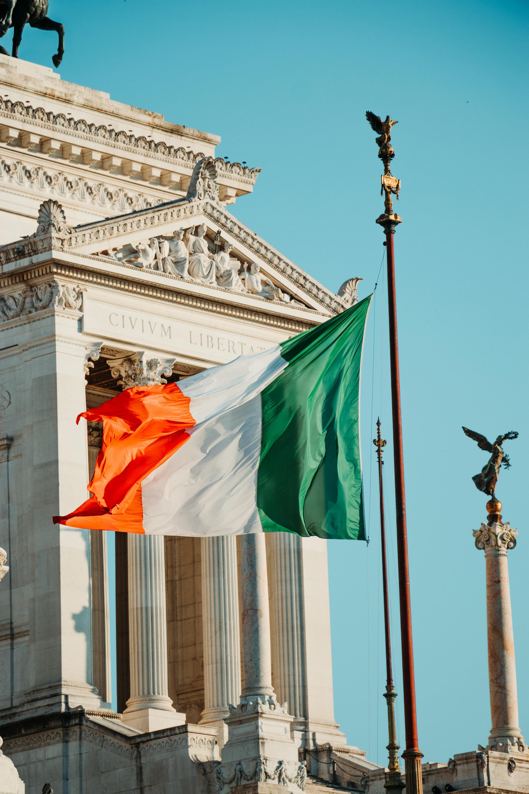 Imagen de portada de Vacante en la Embajada de Irlanda en España