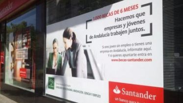 Banco-Santander-anuncia-becas_EDIIMA20140416_0007_13