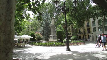 Plaza_de_Mariana_Pineda,_2